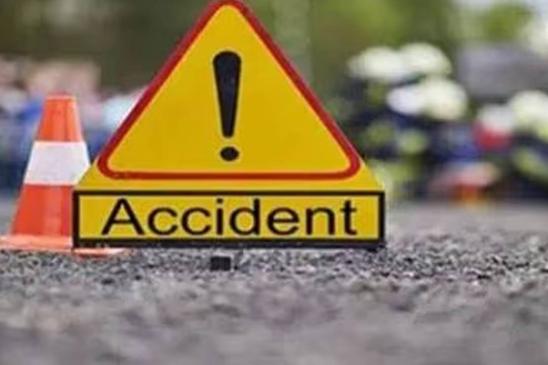 Madhya Pradesh 13 dead 25 injured as tractor trolley overturns in Rajgarh