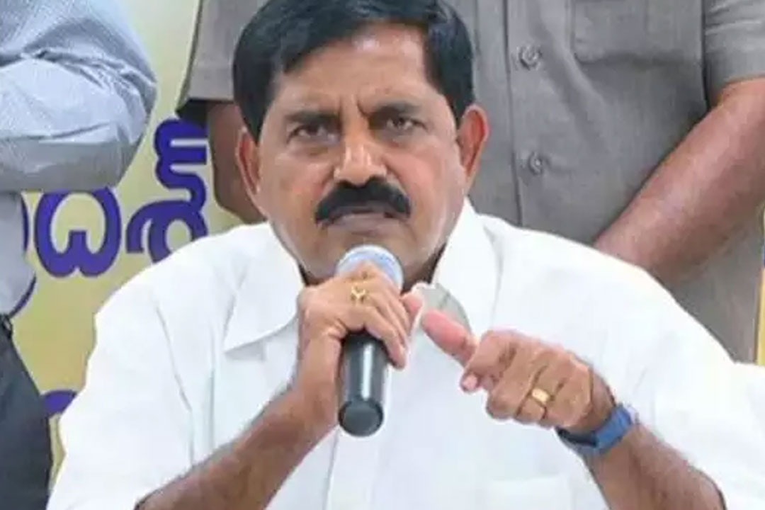 TDP leader Adinarayana Reddy sensational comments on Viveka murder case