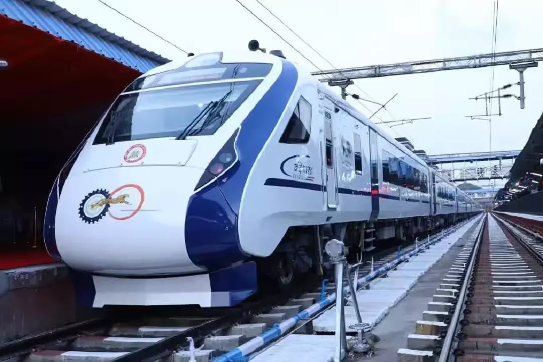 Vande Bharat Express Average Speed Down From 84 Kmph To 76 Kmph In 3 Years
