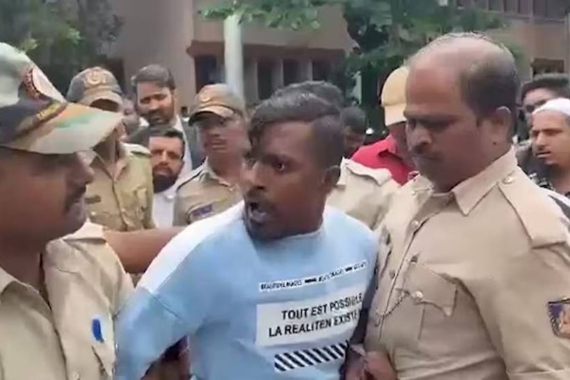 Jailed gangster shouts Pakistan zindabad slogan in Karnataka court thrashed