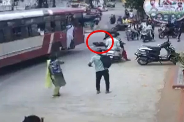 Inter Student Dies After Her Fall In Rtc Bus Tyre In Hyderabad