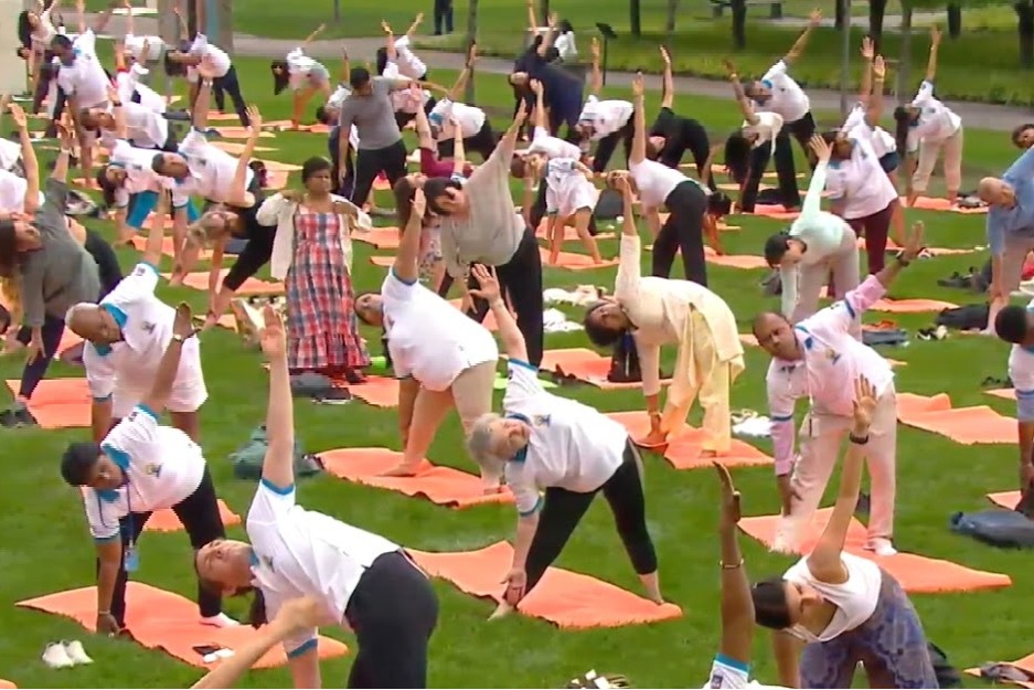 'Yoga symbolises UN's strivings for world unity'