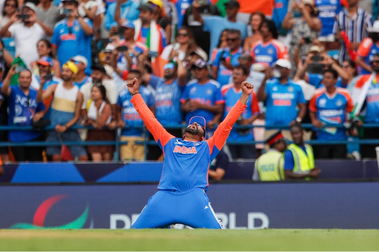 Emotional Team India celebrates T20 World Cup in wholesome fashion
