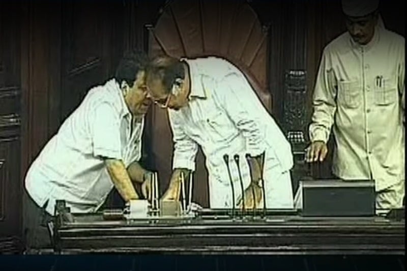 As Rahul taunts LS Speaker, BJP digs out 2012 episode to show 'who bowed before whom'
