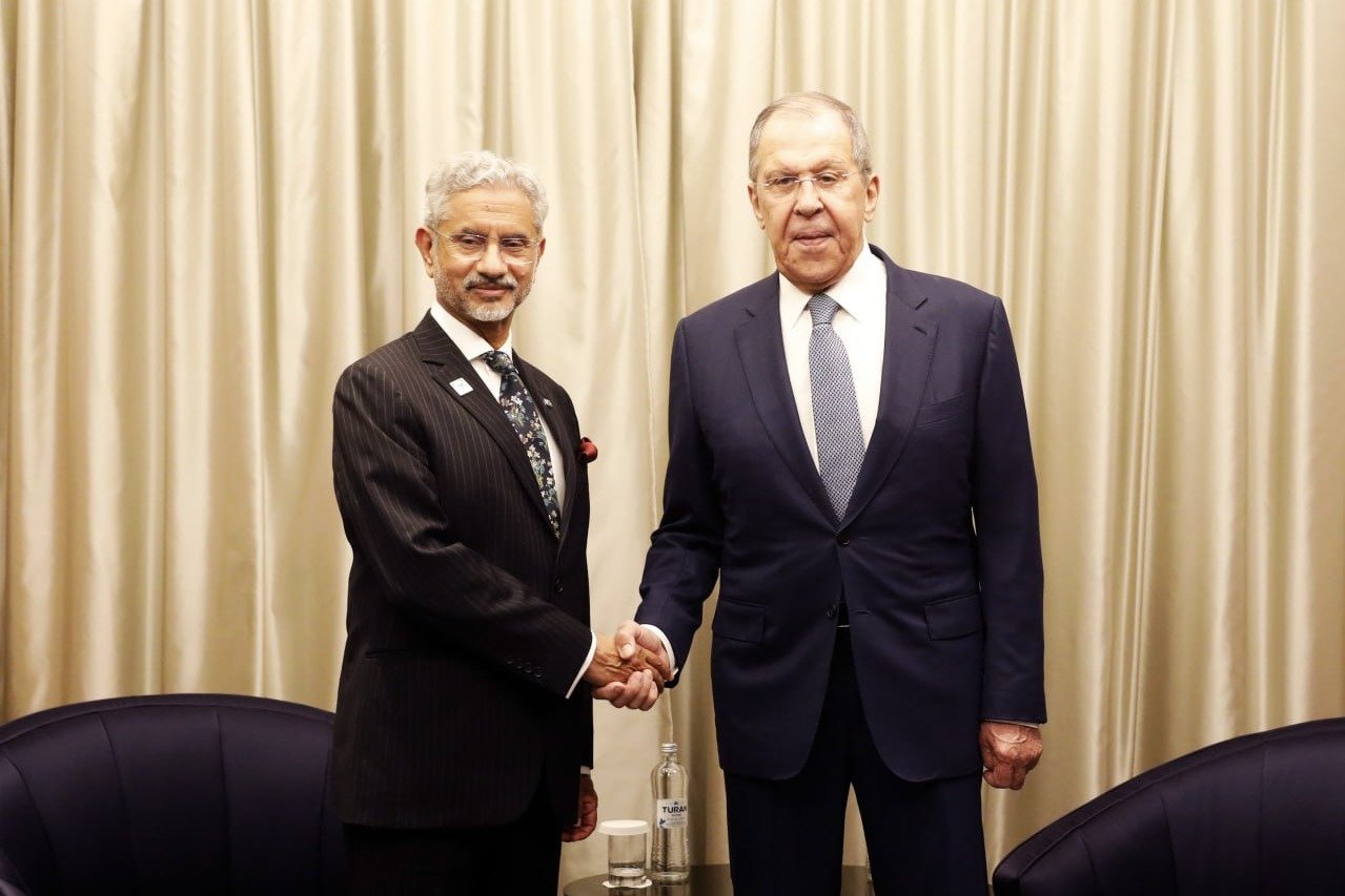 EAM Jaishankar raises issue of Indians recruited by Russian Army
 during meeting with Lavrov