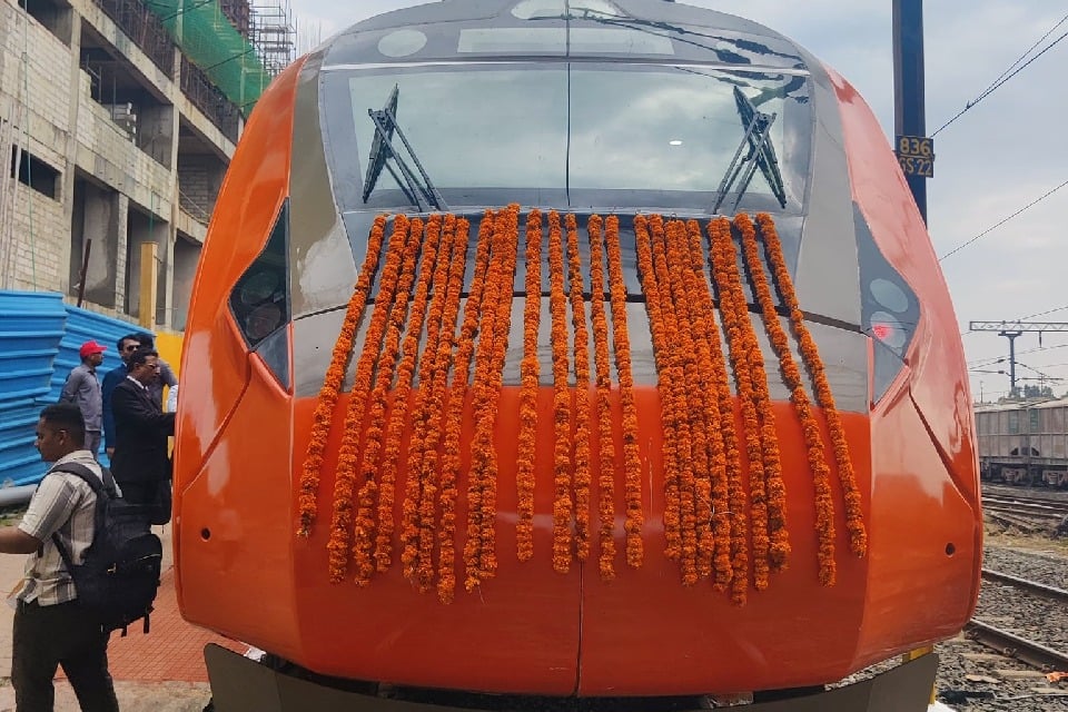 PM Modi launches 20 coach Vande Bharat Express train