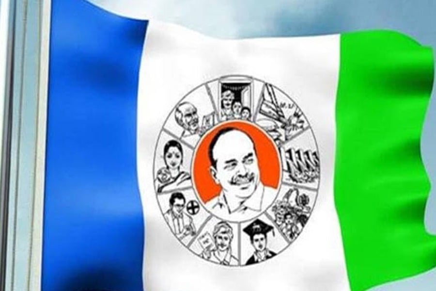 Two more leaders to quit YSRCP