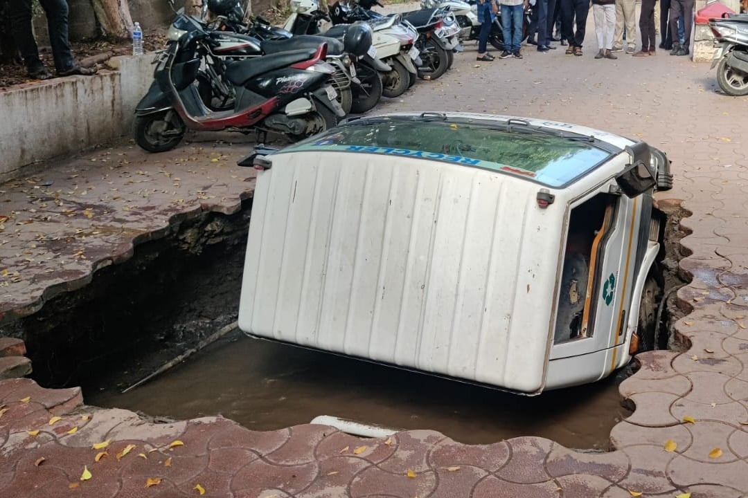 A water tanker of the Pune municipal body disappeared inside a large hole on Road