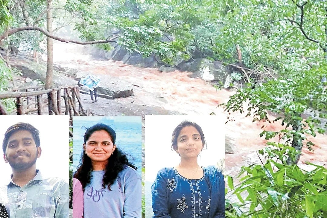 Two Medical Students Dead And One Went Missing At Maredumilli Waterfalls