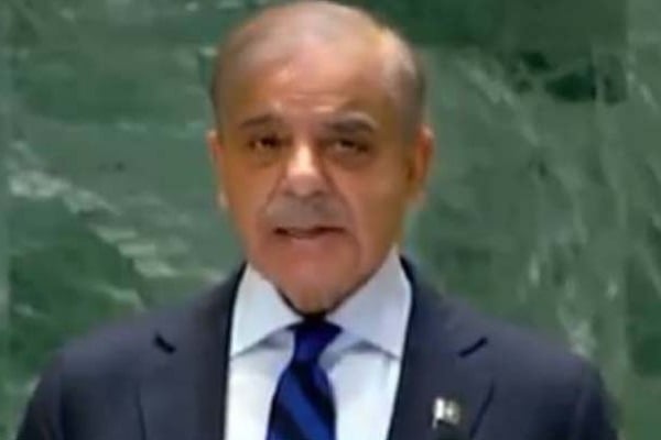 pak pm raises kashmir issue in unga address