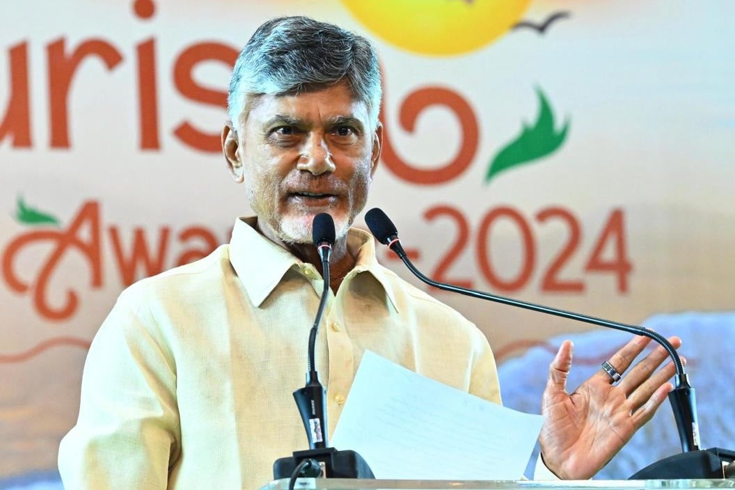 AP CM Chandrababu invites suggestions for Swarnandhra