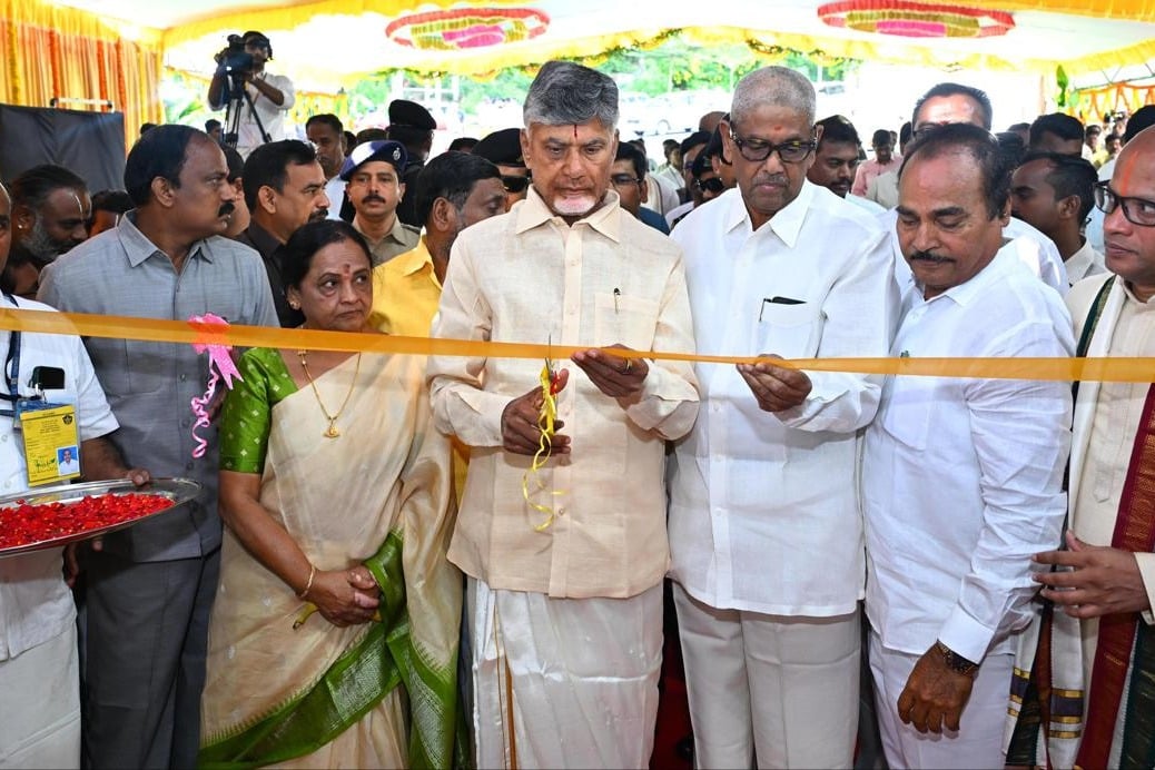 CM Chandrababu inaugurates Vakula Matha Kitchen