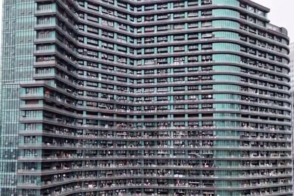 Video Shows Worlds Largest Residential Building That Houses Over 20000 People