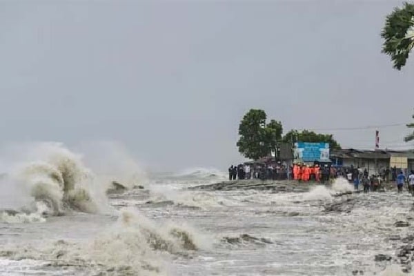 rains likely in north coastal andhra under influence of cyclone dana