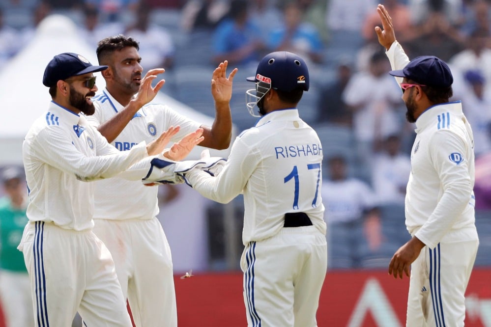 Team India rattles Kiwis with spin attack in Pune test