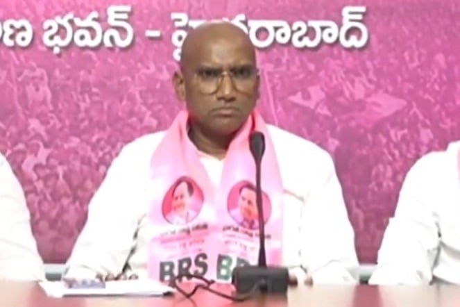 RSP Praveen Kumar lashes out at Revanth Reddy