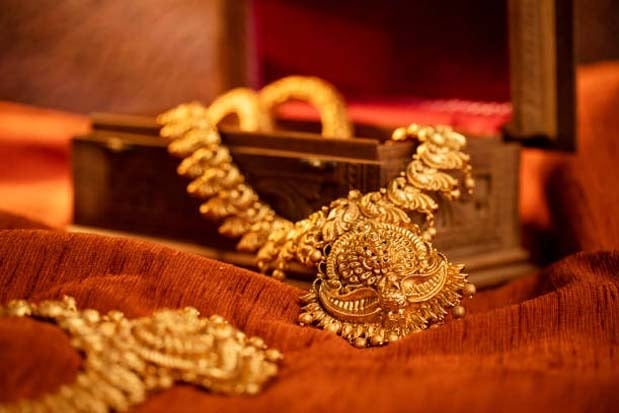 gold drops rs 1300 to rs 81100 per 10 gm silver also