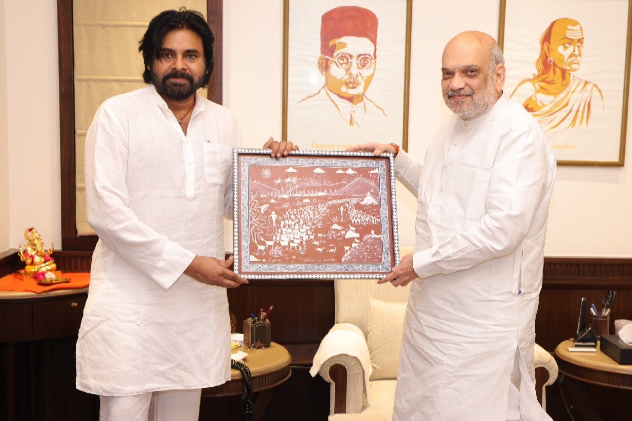 Pawan Kalyan met Amit Shah in New Delhi