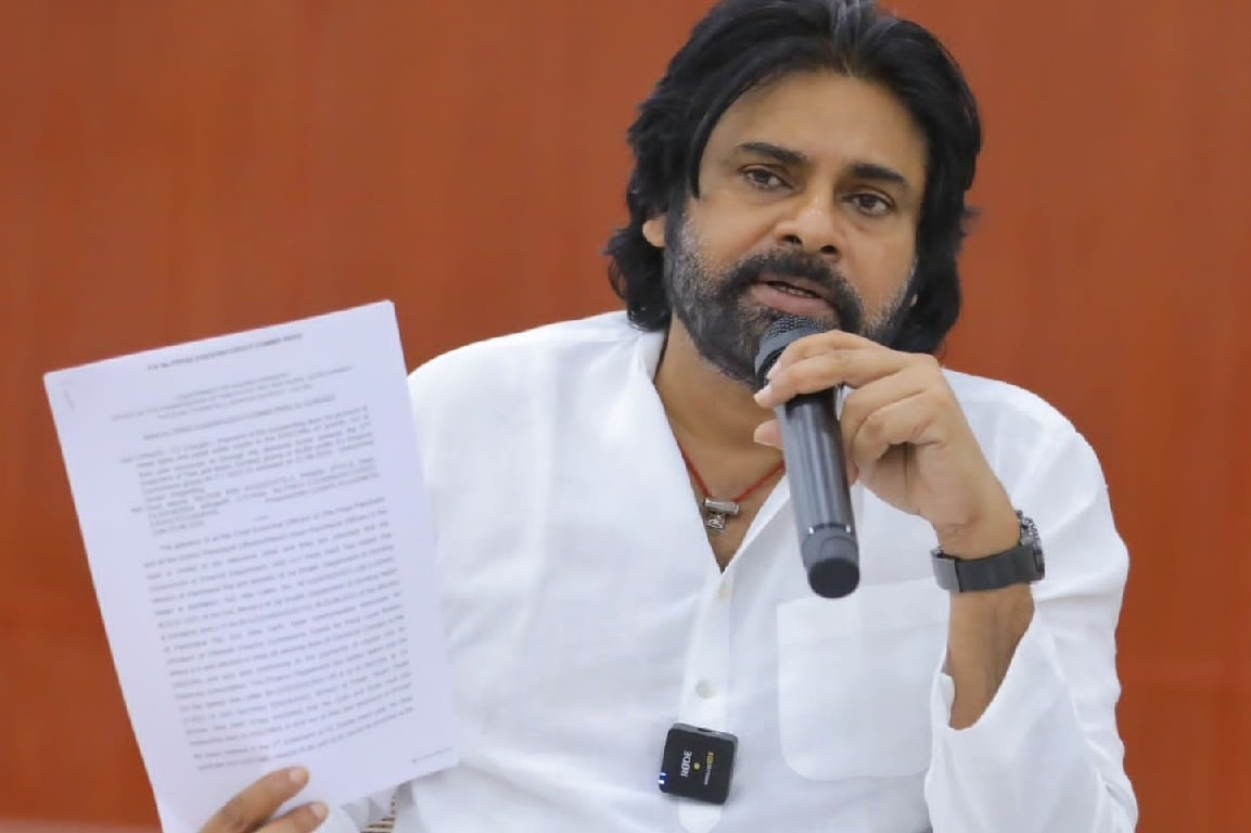 Pawan Kalyan clarifies ob volunteers issue