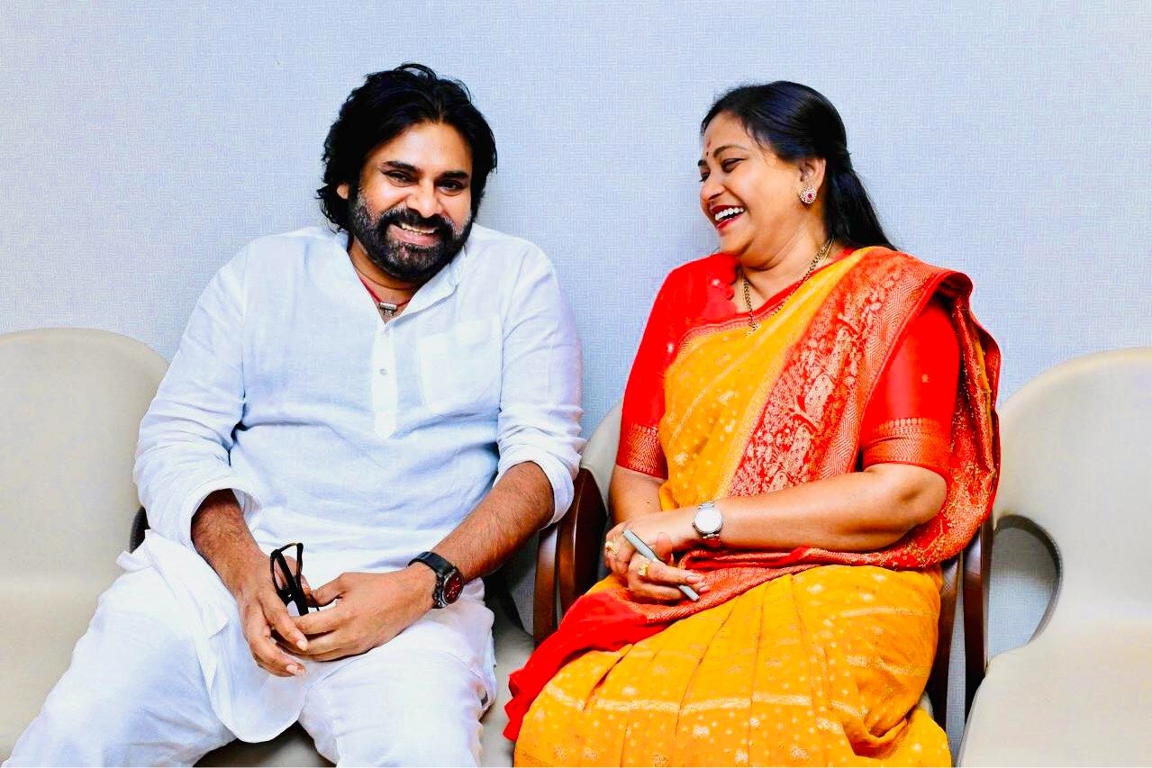 Pawan and Anitha held meeting at secretariat