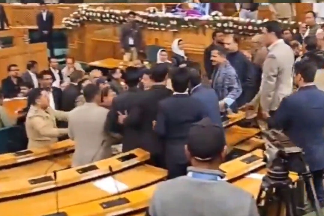 Chaos in Jammu and Kashmir Assembly for 2nd day over Article 370