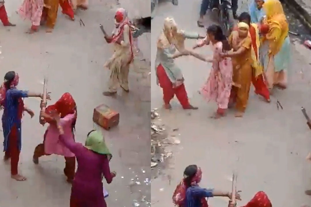 Battle Of Baghpat Women Slap Hit Each Other With Sticks In Broad Daylight