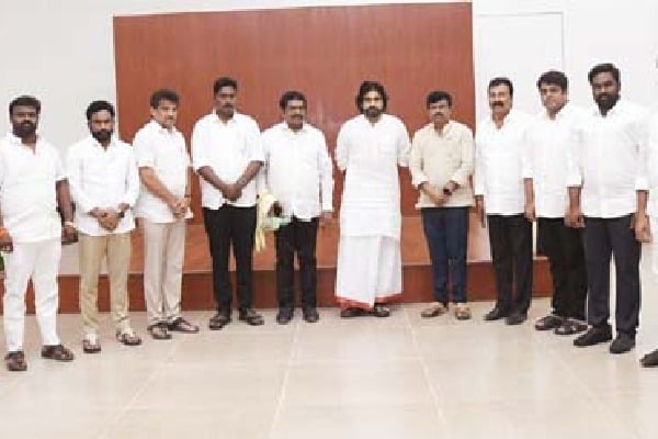 pawan kalyan with jana sena leaders who got nominated positions