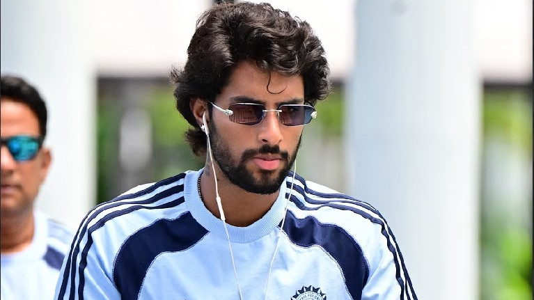 Tilak Varma Vaibhav Suryavanshi and other players reach Sri Lanka watch video