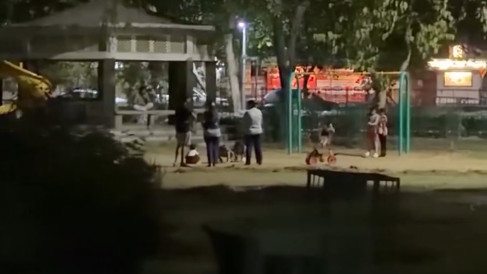 Mexican Woman Gabrielle shocked seeing people in Delhi park at midnight