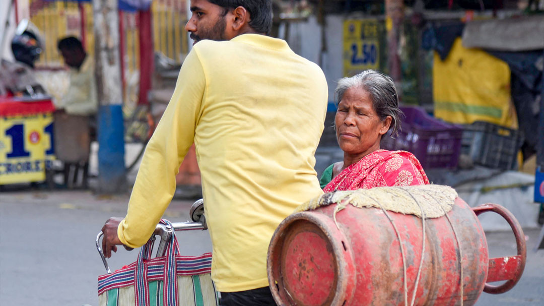 LPG Cylinder price hiked by 29 rupees for the second time in three months