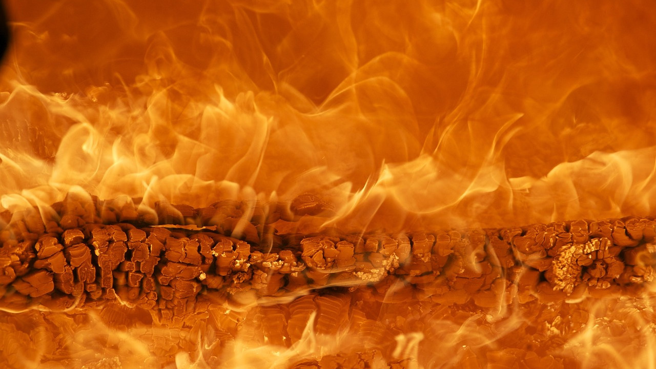 Terrible fire accident in Vizag Steel Plant four burnt alive after hot metal falls