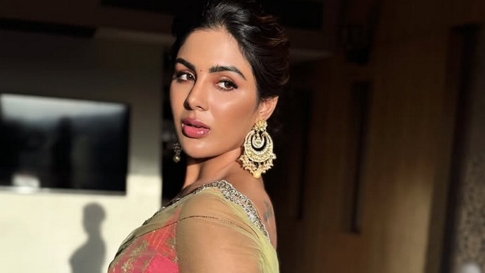 Samyuktha Menon says words cannot describe Vijay Sethupathi acting