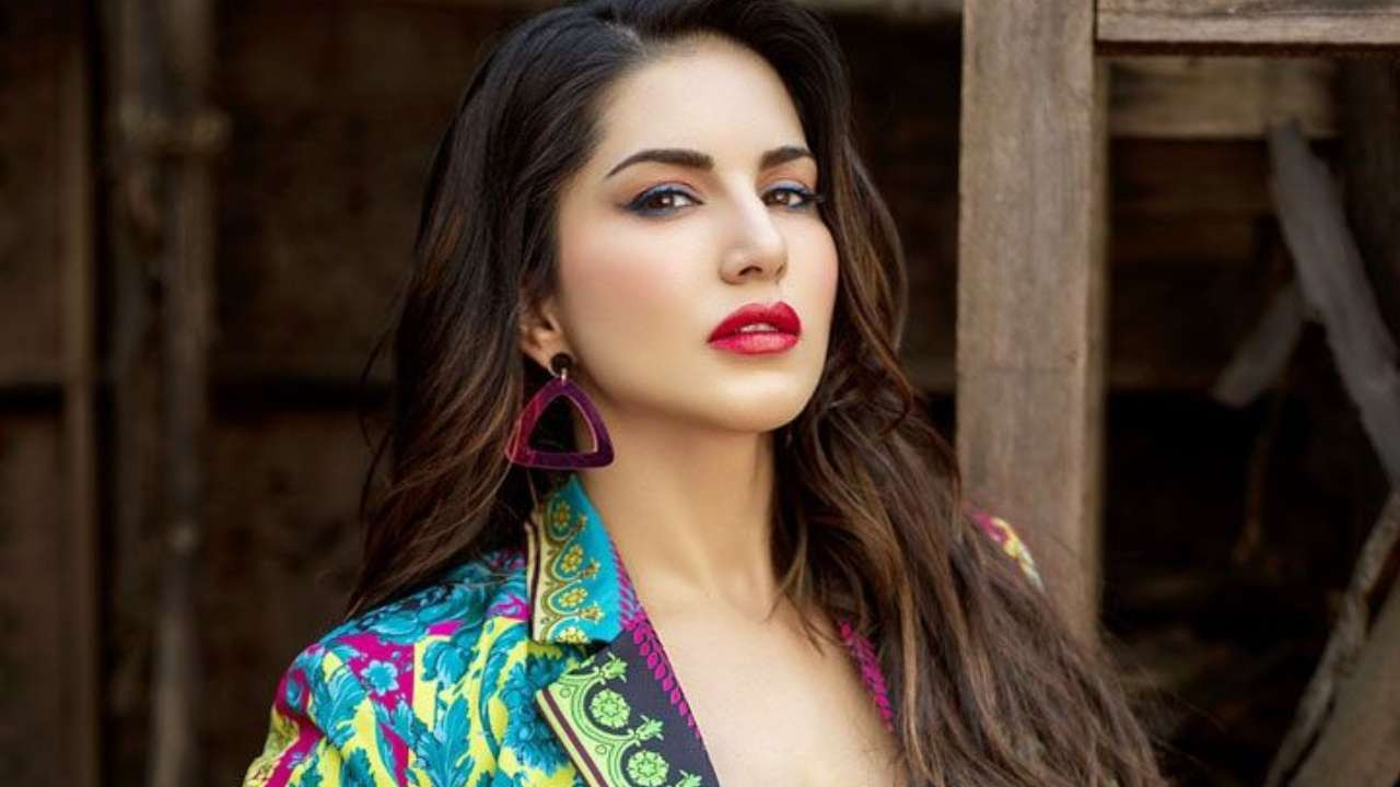 Sunny Leone receives CID notices in massive scam case