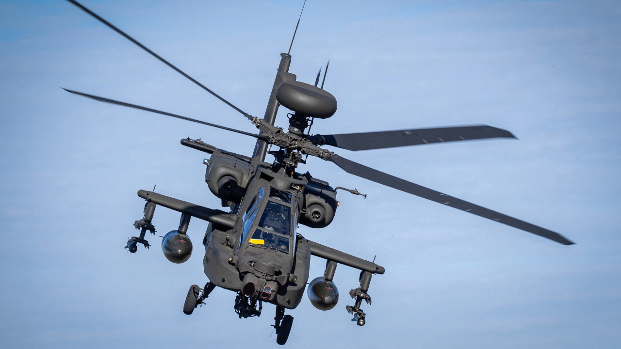 US Helicopter crashes near Strait of Hormuz
