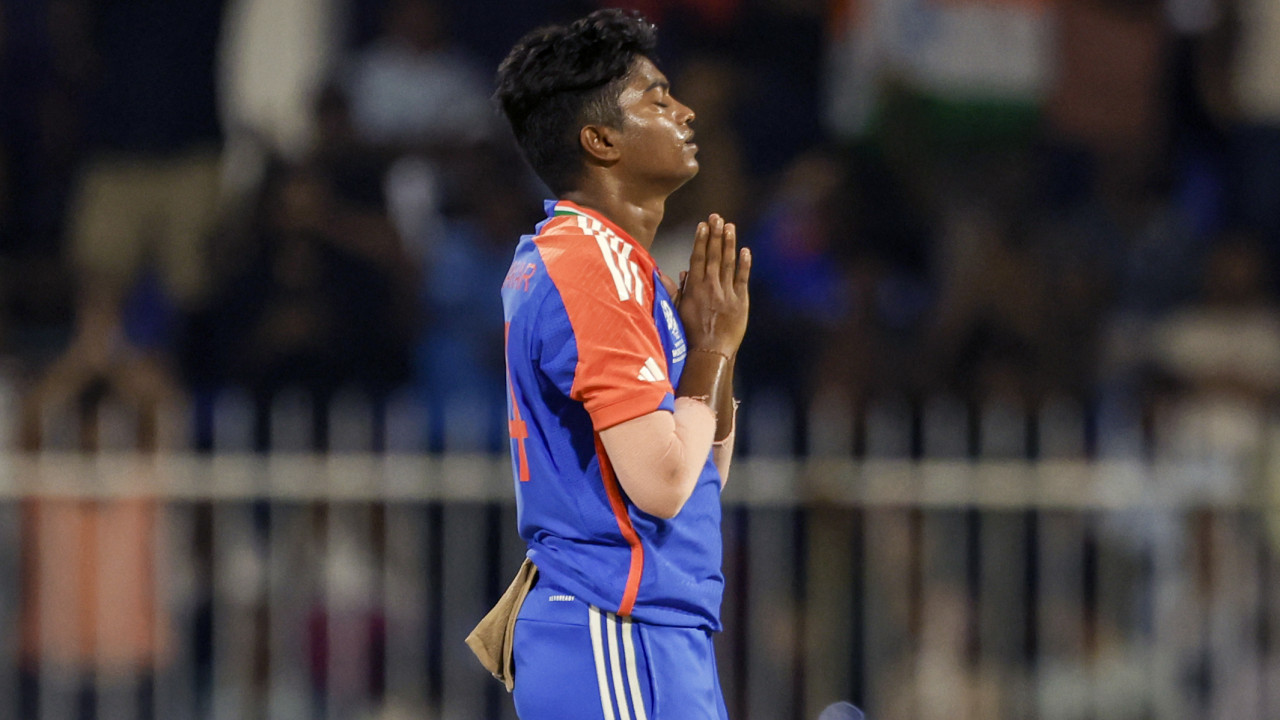 Pooja Vastrakar says she could not talk to Virat Kohli despite meeting him