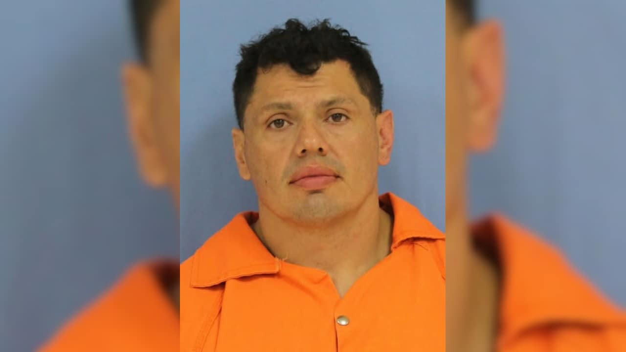 Victor Rivas jumps into Louisiana pond to escape police and gets attacked by alligator