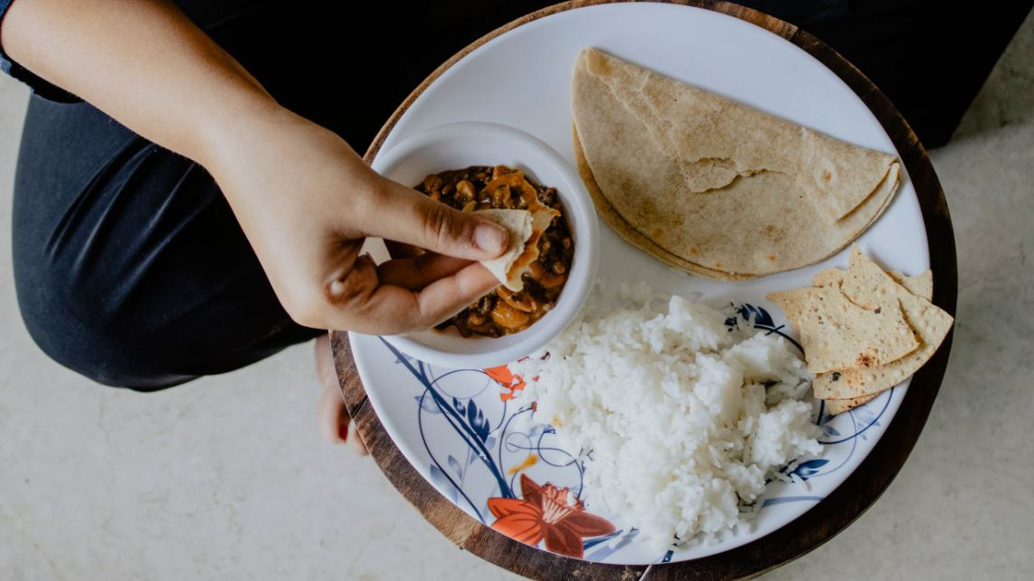 Blood Sugar levels affected by food or eating time