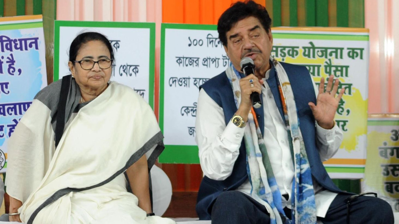 Shatrughan Sinha will stay with Mamata and has no plans to change party