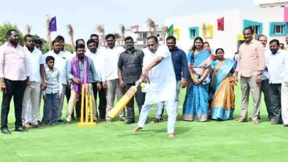 Malla Reddy plays cricket