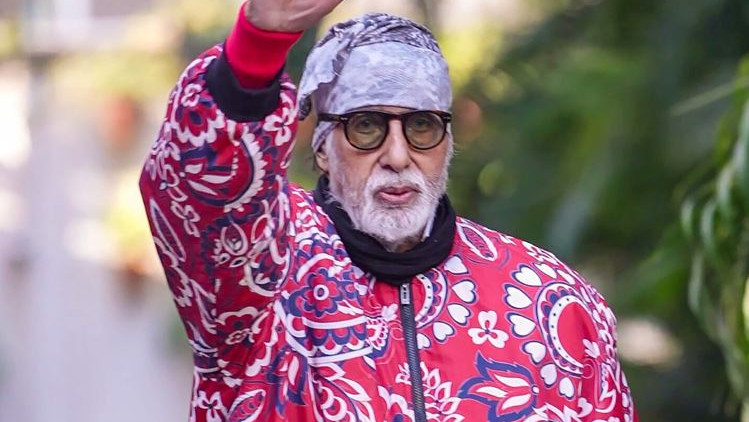 Amitabh Bachchan shoots 12 short films in one day fans impressed by his speed at 82