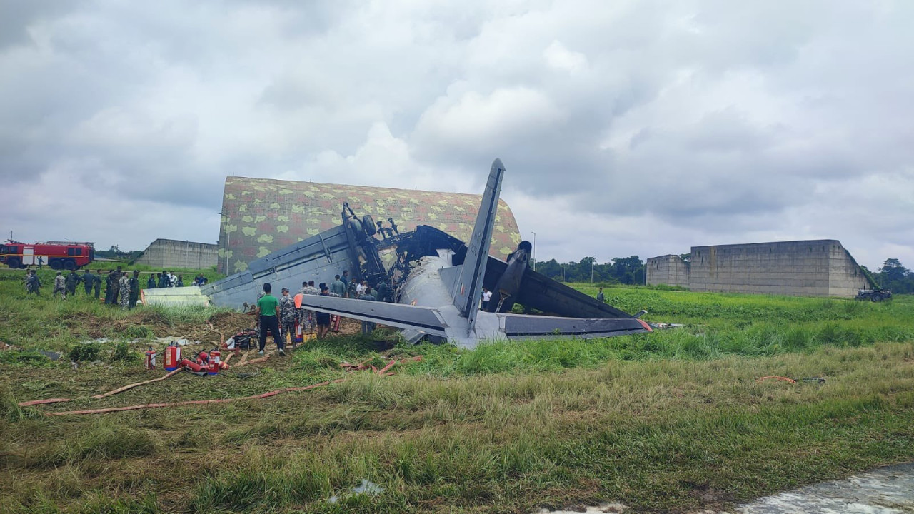 Indian Air Force AN32 aircraft crashes