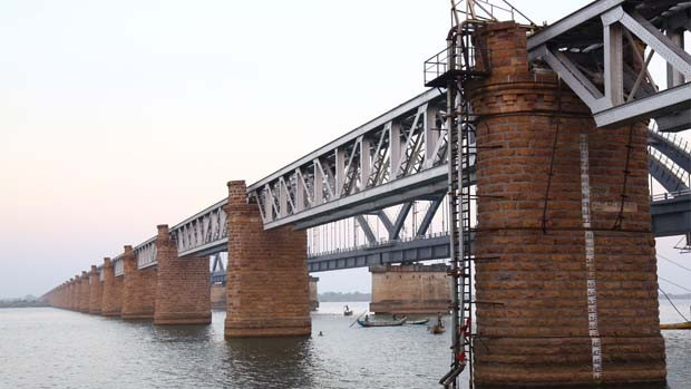 Chandrababu Naidu receives retired engineers letter supporting Godavari Banakacharla project