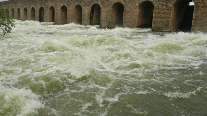 Hyderabad twin reservoirs flood inflow increases alert issued