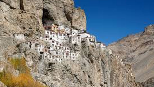Phugtal Monastery Ladakh The Isolated Buddhist Cave With No Road Access