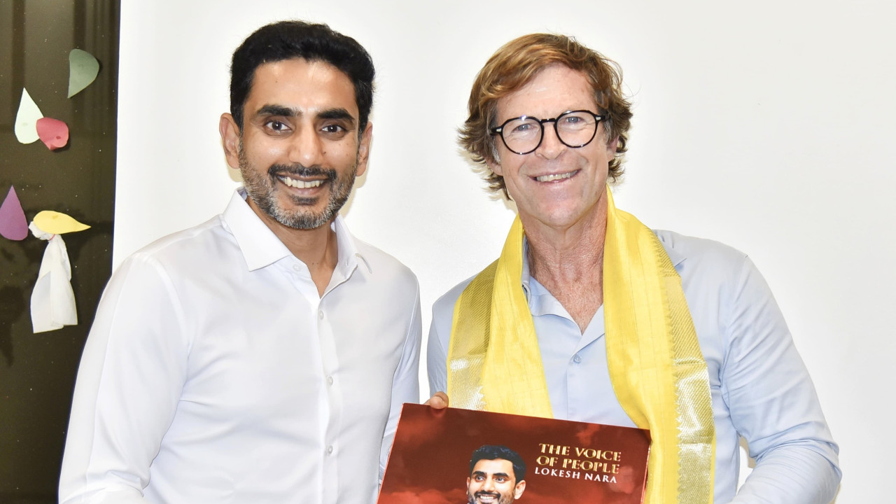 South African cricket legend Jonty Rhodes meets AP Minister Nara Lokesh