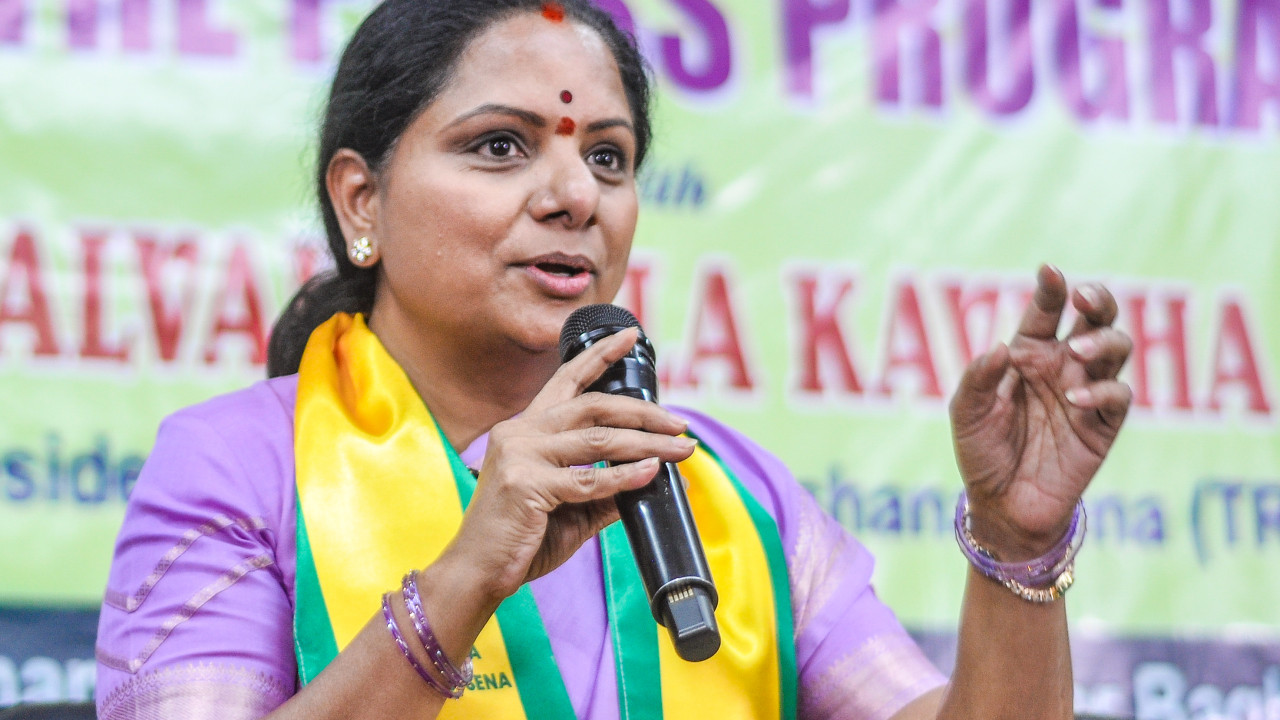 Kalvakuntla Kavitha response on KCR invitation to rejoin BRS