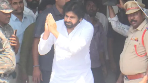 Pawan Kalyan fulfills last wish of ailing fan Niranjan in Hanamkonda