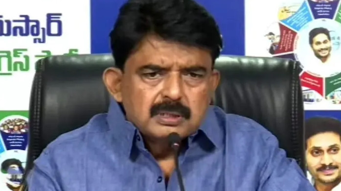 Perni Nani counters with old videos of Pawan Kalyan saying Amarnath will become a bigger leader if arrested