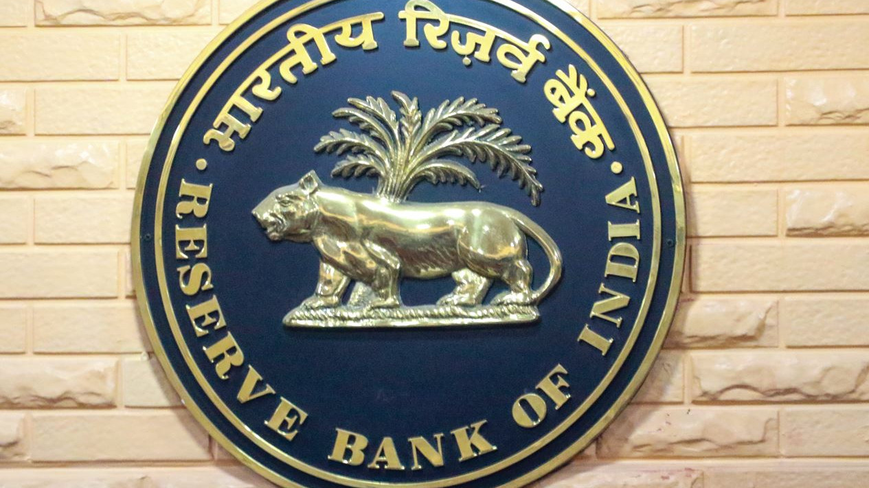 RBI issues strict rules against bank miss-selling of loans and insurance policies