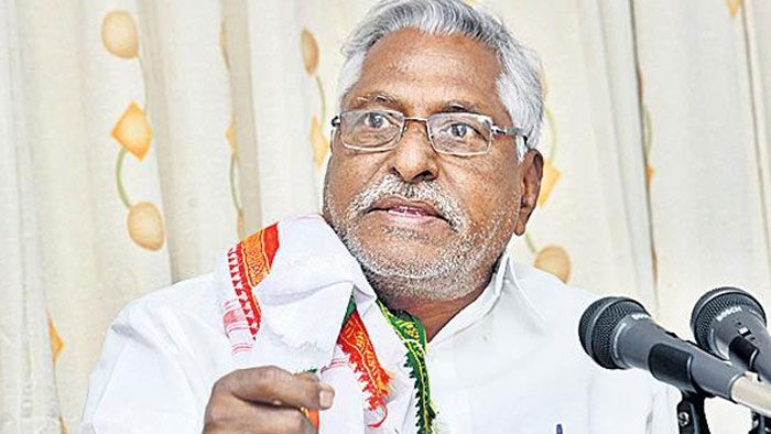 Jeevan Reddy slams Congress for failing to pay Rythu Bima to 7600 farmer families
